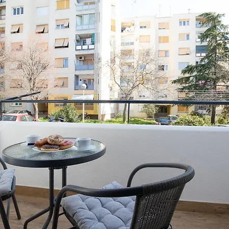 Grand Munz With Free Garage Parking Apartment Pula