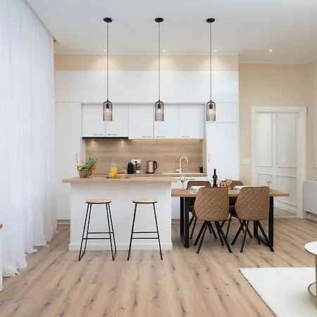 Grand Munz Daire Pula